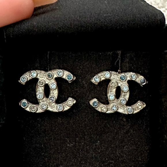 Authentic Chanel Stud earrings - Picture 2 of 6